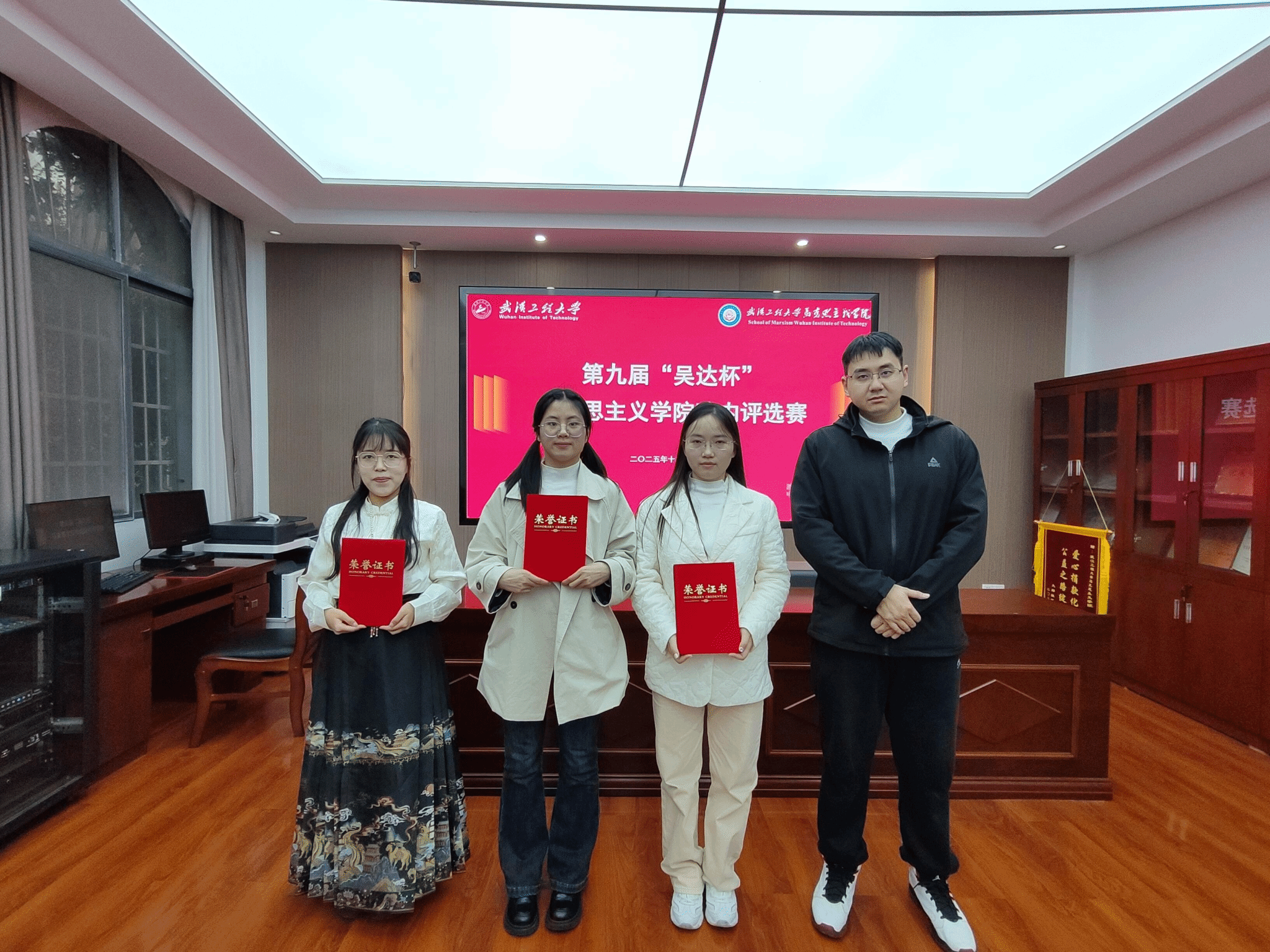 UUµçÍæ(ÖйúÇø)¹Ù·½ÍøÕ¾